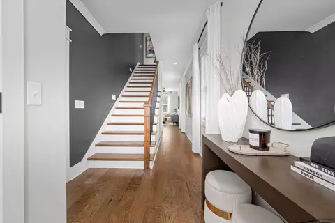 Entry Way - 816 E Vine St, Murfreesboro, TN 37130 photo 2 of 3