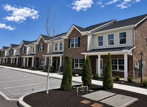 1323 Bradyville Pike #J, Murfreesboro, TN 37130