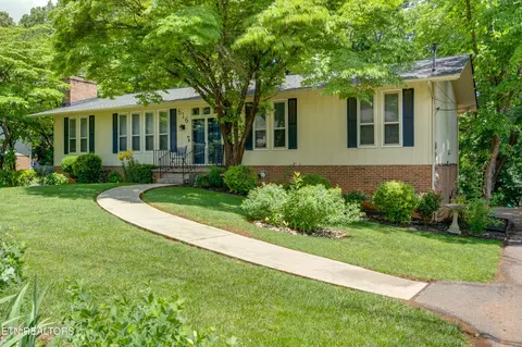 616 Sunnydale Rd, Knoxville, TN 37923