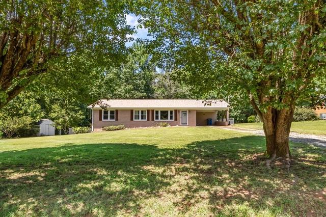 196 Victor St, Camden, TN 38320