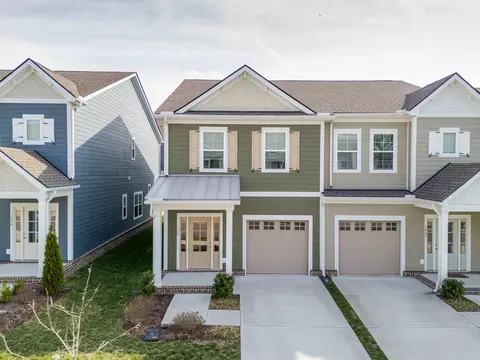 1068 Sweetleaf Dr, Franklin, TN 37064