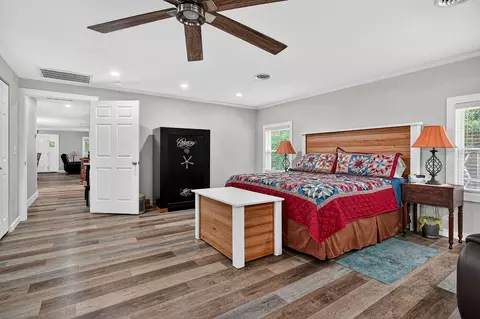 Bedroom - 211 Arizona Ln, Walling, TN 38587 photo 4 of 4