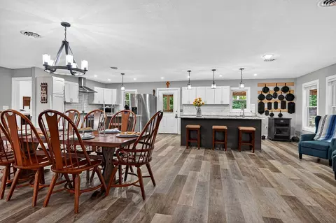 Dining - 211 Arizona Ln, Walling, TN 38587 photo 1 of 2
