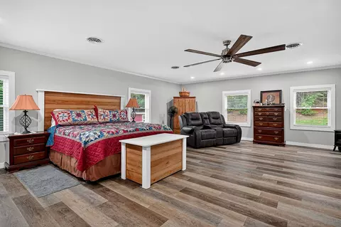 Bedroom - 211 Arizona Ln, Walling, TN 38587 photo 2 of 4