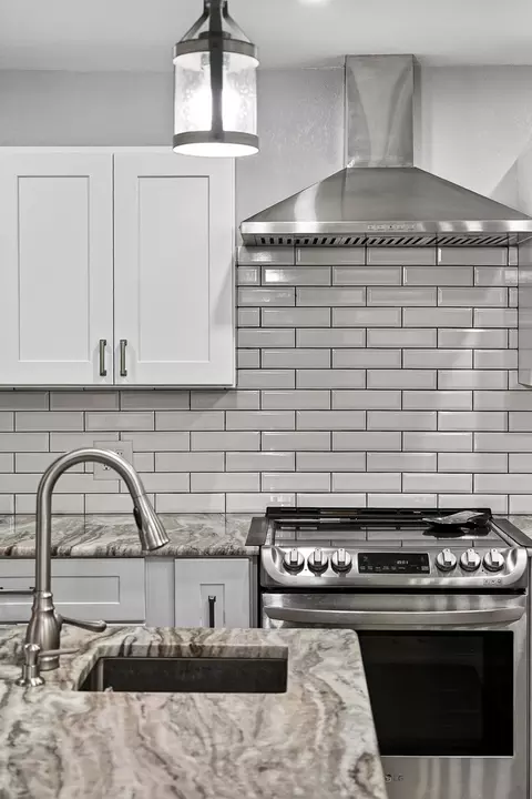 Kitchen - 211 Arizona Ln, Walling, TN 38587 photo 6 of 8