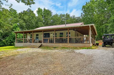 Exterior - 211 Arizona Ln, Walling, TN 38587 photo 5 of 18