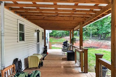 Exterior - 211 Arizona Ln, Walling, TN 38587 photo 9 of 18