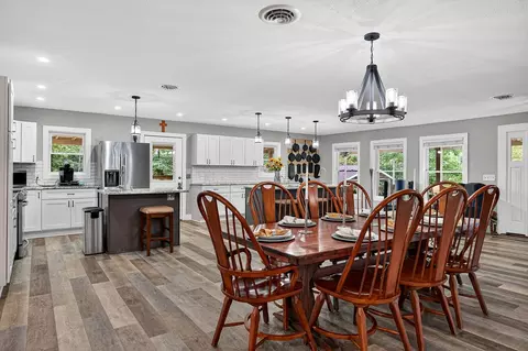 Dining - 211 Arizona Ln, Walling, TN 38587 photo 2 of 2