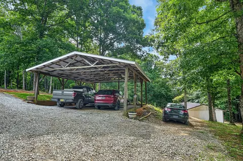 Exterior - 211 Arizona Ln, Walling, TN 38587 photo 6 of 18