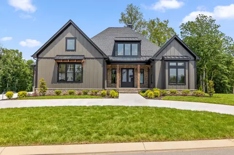 1768 Restful Dr, Soddy Daisy, TN 37379