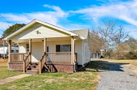 147 Sipes St NW, Cleveland, TN 37311