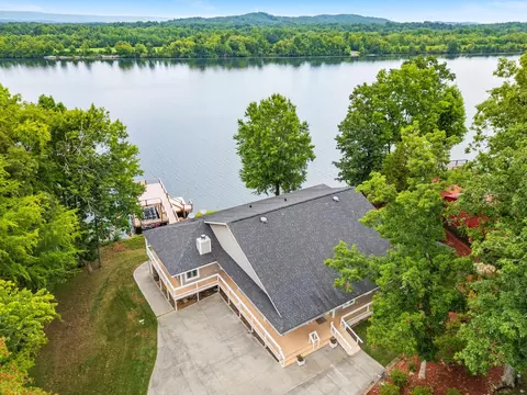 261 Lakewood Circle Dr, Decatur, TN 37322
