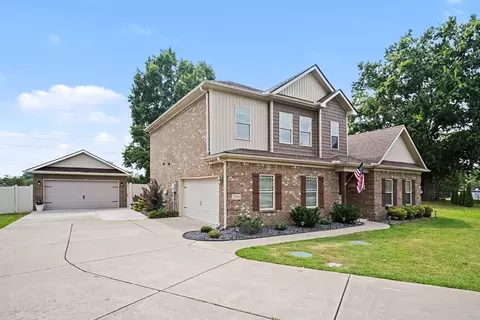 2501 Pinnacle Dr, Chapel Hill, TN 37034