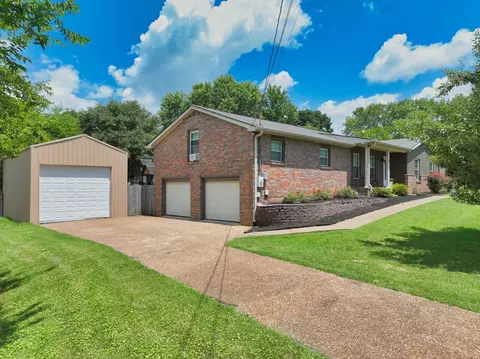 1119 Belvedere Dr, Gallatin, TN 37066