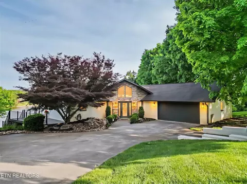 725 Loudon View Dr, Friendsville, TN 37737