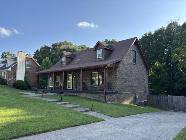 1028 Foxmoor Dr, Clarksville, TN 37042