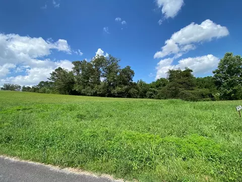 16 Buttercup Flds, Newport, TN 37821