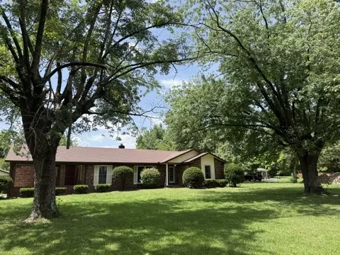 647 52 E Hwy E, Portland, TN 37148
