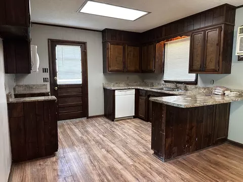 Kitchen - 817 Irvin Ln, Loretto, TN 38469 photo 1 of 1