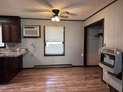 Living - 817 Irvin Ln, Loretto, TN 38469 photo 2 of 2
