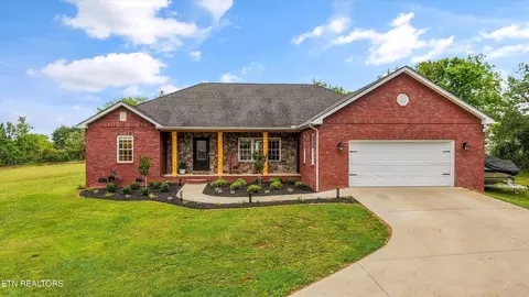 217 Paradise Ln, Maryville, TN 37801
