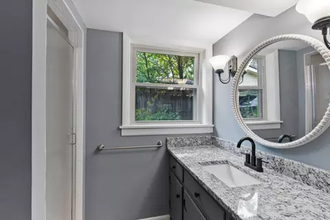 Bath - 2209 Ruth St, Springfield, TN 37172 photo 4 of 4