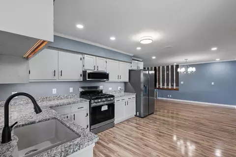 Kitchen - 2209 Ruth St, Springfield, TN 37172 photo 3 of 4