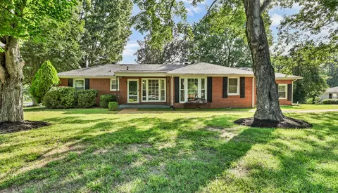 7 Lacy Ln, Clarksville, TN 37043