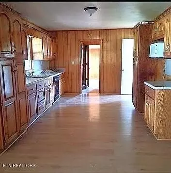 992 Shelly Rd, Decherd, TN 37324 photo 3