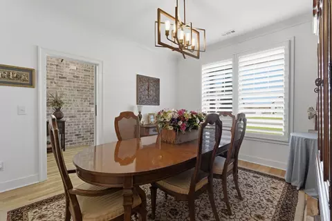 Dining - 3705 Carriage Dr, Murfreesboro, TN 37128 photo 2 of 4