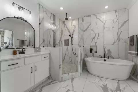 Bath - 3705 Carriage Dr, Murfreesboro, TN 37128 photo 3 of 4