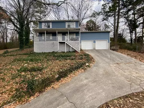 1302 Labrea Dr, Chattanooga, TN 37421