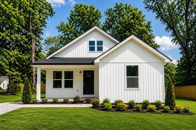 124 Corlew St, Charlotte, TN 37036