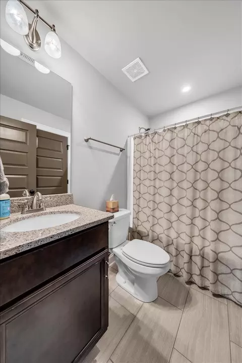 Bath - 621 Tybarber Ave, Murfreesboro, TN 37129 photo 5 of 6