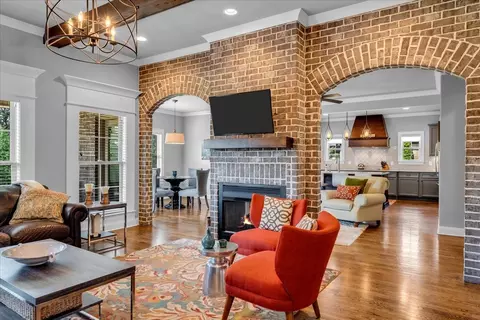 Living - 621 Tybarber Ave, Murfreesboro, TN 37129 photo 2 of 6