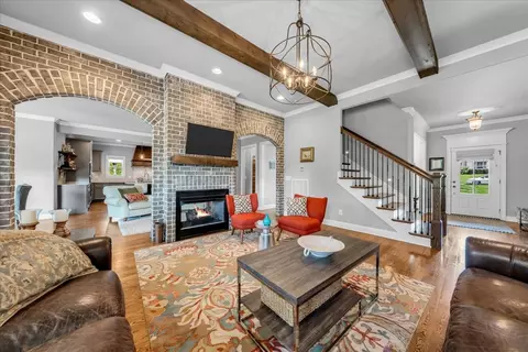 Living - 621 Tybarber Ave, Murfreesboro, TN 37129 photo 5 of 6