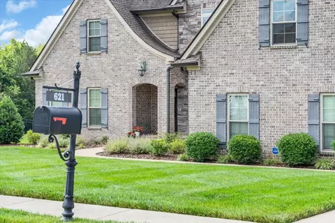 Exterior - 621 Tybarber Ave, Murfreesboro, TN 37129 photo 11 of 13