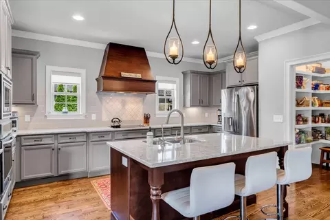 Kitchen - 621 Tybarber Ave, Murfreesboro, TN 37129 photo 2 of 7