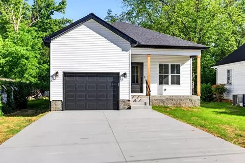 Exterior - 359 Third St, Guthrie, KY 42234 photo 1 of 8