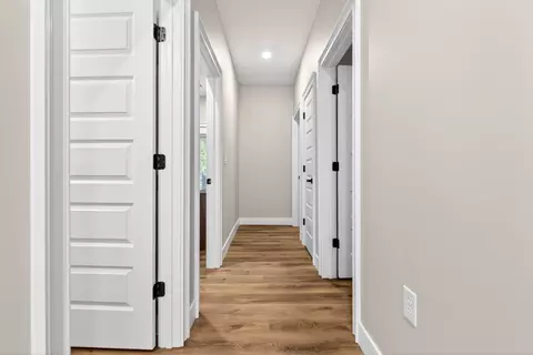 Entry Way - 359 Third St, Guthrie, KY 42234 photo 4 of 5