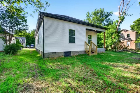 Exterior - 359 Third St, Guthrie, KY 42234 photo 6 of 8