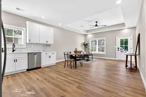 Living - 359 Third St, Guthrie, KY 42234 photo 5 of 5