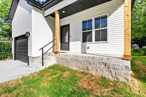 Exterior - 359 Third St, Guthrie, KY 42234 photo 4 of 8