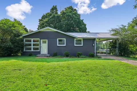 2002 Battleground Dr, Murfreesboro, TN 37129