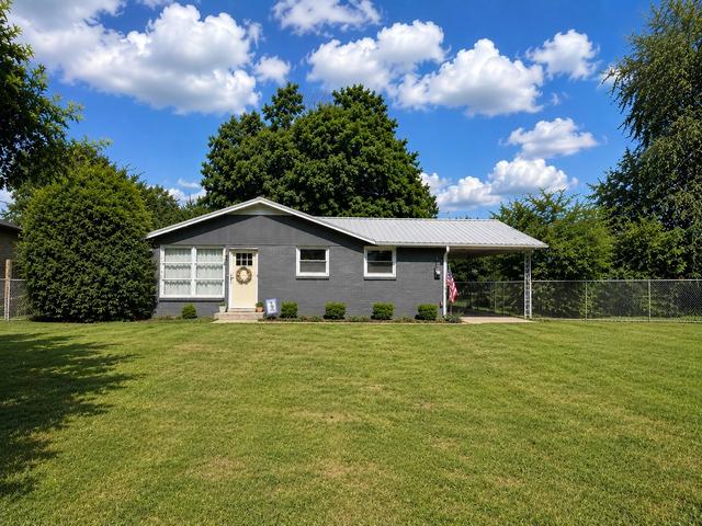 2002 Battleground Dr, Murfreesboro, TN 37129