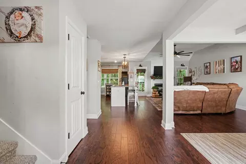 Entry Way - 191 Fieldstone Ln, Springfield, TN 37172 photo 1 of 2