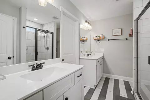 Bath - 191 Fieldstone Ln, Springfield, TN 37172 photo 1 of 3