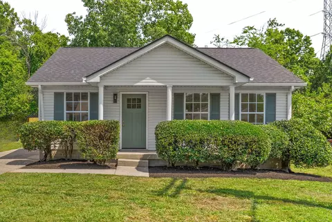 2573 Slaydon Dr, Nashville, TN 37207
