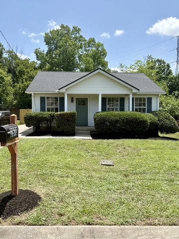 2573 Slaydon Dr, Nashville, TN 37207