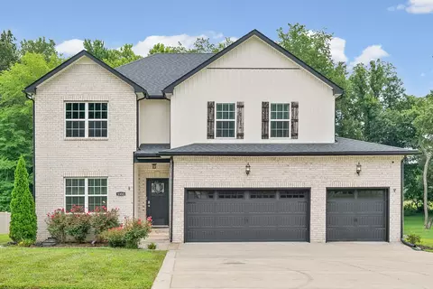 1333 Morning Star Dr, Clarksville, TN 37042